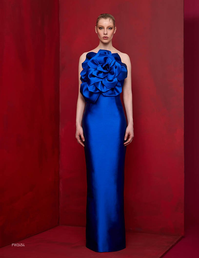 Long Dress - Strapless w/ Large Bow